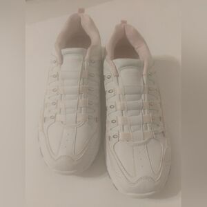 Women's Skechers Encore Pink And White Hands Free Slip In Shoes Size 7.5